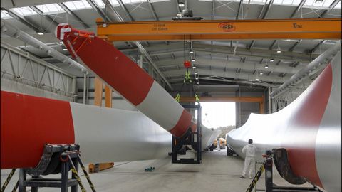 Una vez la pala esta lista, se colocan las estructuras de sujeci�n