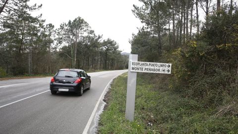 Acceso al punto limpio de Barreiros (imagen de archivo)