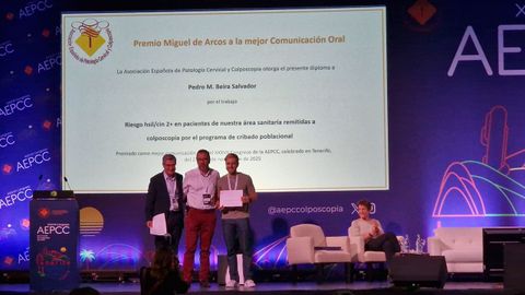 En la imagen, la entrega del premio en el congreso de Tenerife