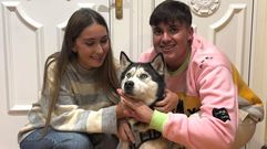 La husky Kira estuvo retenida dentro de una jaula en un gallinero, en la casa de un vecino de Corcubin