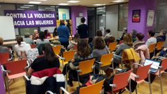 Un momento de la presentaci�n del manifiesto feminista contra VOX en Gij�n