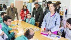 Valentn Gonzlez Formoso visitou a sede de Aspronaga, en Oleiros.