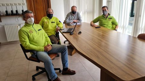 El alcalde de O Incio, en su reuni�n con los representantes de la empresa Greloland