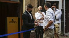 Control de asistencia en el pub Keops, en el casco viejo de Ourense