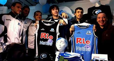 Winchester, Navajas, Leonavicius, Mart�nez, De Cobos y Rodr�guez.