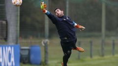 Pablo Brea, que jugar� en el Arenteiro, durante un entrenamiento de la pasada temporada
