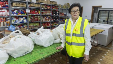 Matilde Fern�ndez es voluntaria de C�ritas de Cee desde hace a�os.