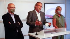 Los expresidentes del Parlamento catal�n Joan Rigol, Ernest Benach y N�ria de Gispert