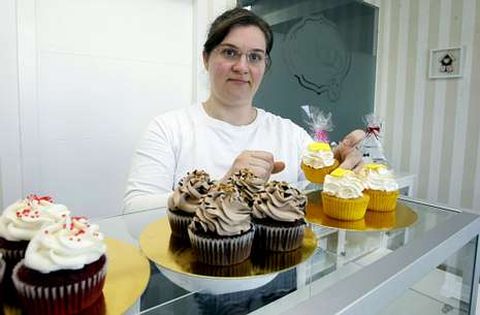 Jessica destina a la pelcula lo que recauda cada da con la venta del cupcake que lleva su nombre.