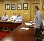 Negreira no descarta denunciar al exalcalde. 