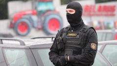 Los antidisturbios se desplegaron este mi�rcoles alrededor de las f�bricas para evitar huelgas y protestas