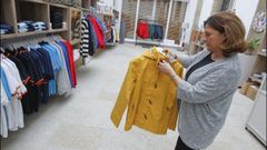 En la tienda se pueden comprar recuerdos del Museo Naval y de Ferrol, pero tambi�n mucha ropa y decoraci�n de inspiraci�n marinera