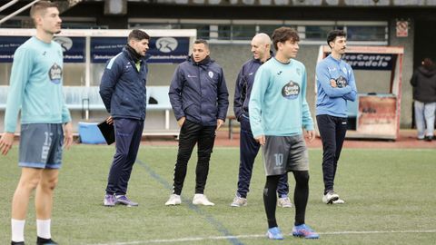 Dani Ll�cer cambia impresiones con sus ayudantes Ponce y Gori