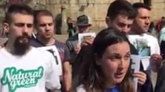 Familiares y amigos de Brais Bogo se concentran en el Obradoiro