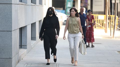 La expareja de Jos� Luis �balos, Jessica Rodr�guez, a su llegada a la Audiencia Nacional para declarar como investigado en el caso Koldo.