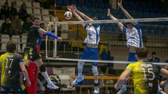 Imagen del partido entre el Rotogal Boiro y el Gupane Guia en A Cachada.