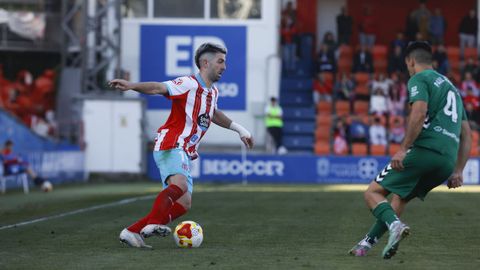 Iker Unzueta, en el partido contra el Arenas de Getxo en el estadio �ngel Carro de Lugo
