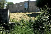 La parte del muro que apreci� derribada est� en la parte trasera