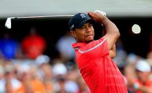 Tiger Woods ayer, al inicio de su cuarta vuelta en el Bay Hill Club de Orlando.