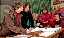 Los socios de la entidad que lleva el nombre de la maestra decidi� recordar a Carmen Neira.