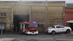 Incendio en una empresa de hierros en Teo