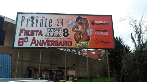 El cartel del club que anuncia una fiesta en el D�a de la Mujer