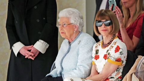 Anna Wintour con Isabel II