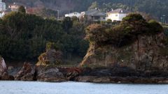 Vista del puente situado en el monumento natural de Os Castelos, en la playa de Covas (Viveiro), que la Xunta incluye en el Cat�logo de Bens de Valor Cultural no Litoral