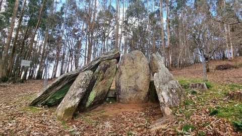 Dolmen conocido como Casa dos Mouros.
