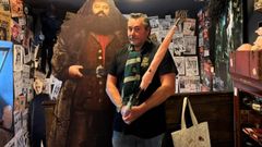 Adri&aacute;n Gonz&aacute;lez copropietario de La tienda que no debe ser nombrada con Adela y Sara (su mujer y su hija)