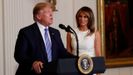 Trump, durante un homenaje organizado por la primera dama, Melania Trump, a las esposas y a las madres de los militares, el viernes en la Casa Blanca.