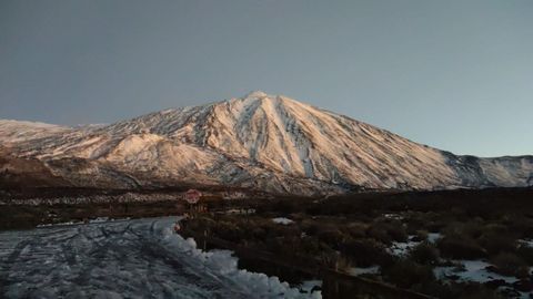 Nevada en el Parque Nacional del Teide tras el paso de la borrasca Therese.