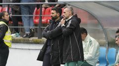 Romo y El�as durante el partido en O Couto.