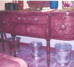 Un aparador entre los muebles cedidos por Cresp�.