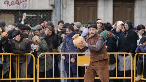 El p�blico se llev� alg�n que otro chapuz�n