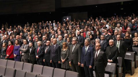 Fueron muchos los que no quisieron perderse al acto de conmemoraci�n de la Constituci�n.