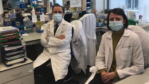 Francisco Blanco, director cient�fico del Inibic de A Coru�a, y Beatriz Caram�s, investigadora del Chuac