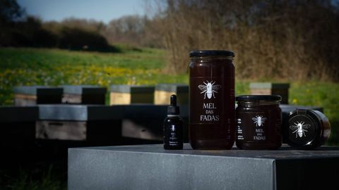 Mel das Fadas se comercializa en tres variedades de miel monofloral gallega