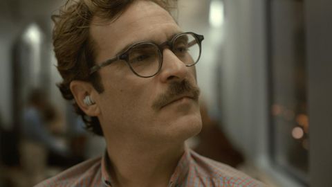Fotograma de la pel�cula �Her�, protagonizada por Joaquin Phoenix.