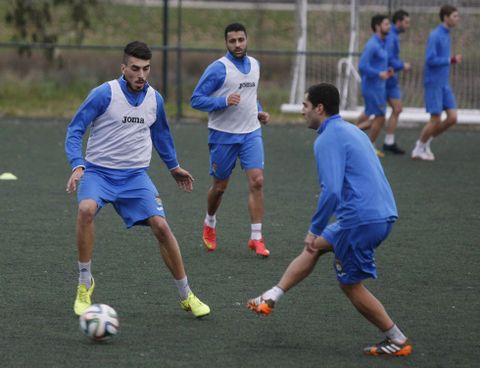 Marcelo Faria (izquierda) complet� ayer su primer entrenamiento con la plantilla granate. 