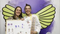 Henar y Nerea disean recuerdos autnticos inspirados en el Camino de Santiago para tiendas, negocios y alojamientos. Estas hermanas santiaguesas se unieron en un proyecto laboral, Mahene, que compaginan con su otro empleo. Henar tiene su propio gabinete de psicologa en Santiago y Nerea trabaja actualmente en una autoescuela.