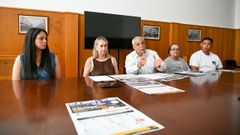 Manuel P�rez junto a la alcaldesa en funciones, Amalia Golmar. 