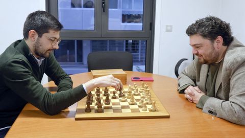 Un tablero de ajedrez, una buena conversaci�n y una amistad a prueba de pol�tica.