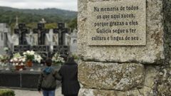 Cementerios singulares de Ourense.Cementerio parroquial de San Ver�simo en Celanova. Acoge la tumba del poeta Celso Emilio Ferreiro.