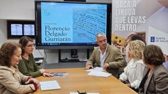 Reunin das representantes da Fundacin Florencio Delgado Gurriarn con Valentn Garca.