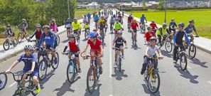 Unas 150 personas, en su mayor�a j�venes, tomaron la salida, ayer, en esta cuarta edici�n del D�a da Bicicleta vimiancesa, marcada por el buen tiempo. 