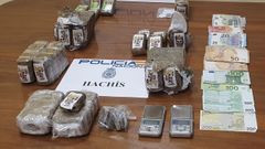 La polic�a se incaut� de cinco kilos y medio de hach�s en un domicilio de Ourense.