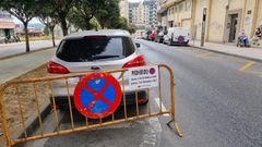 Xa se colocaron as vallas de aviso de prohibido aparcar