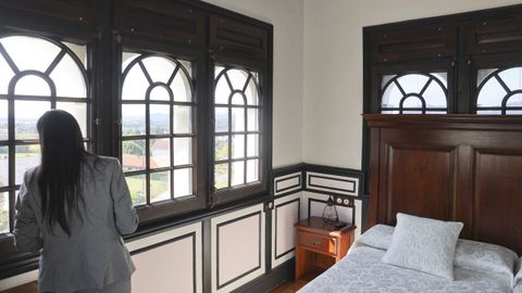 Dormitorio principal en el torren del hotel Pazo Libunca.