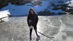 La deportista en el lago Cui�a congelado este fin de semana